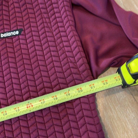 NB High Neck Top SMALL - Picture 4 of 8